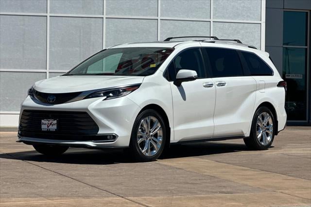 2023 Toyota Sienna Platinum 7 Passenger