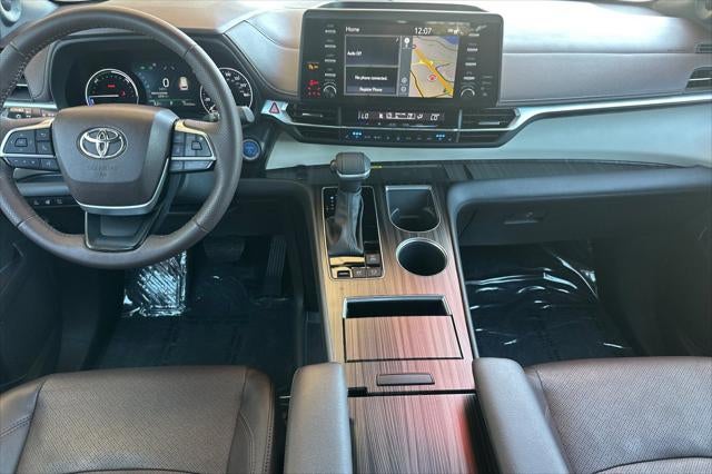 2023 Toyota Sienna Platinum 7 Passenger