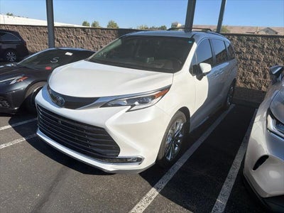 2023 Toyota Sienna Platinum 7 Passenger