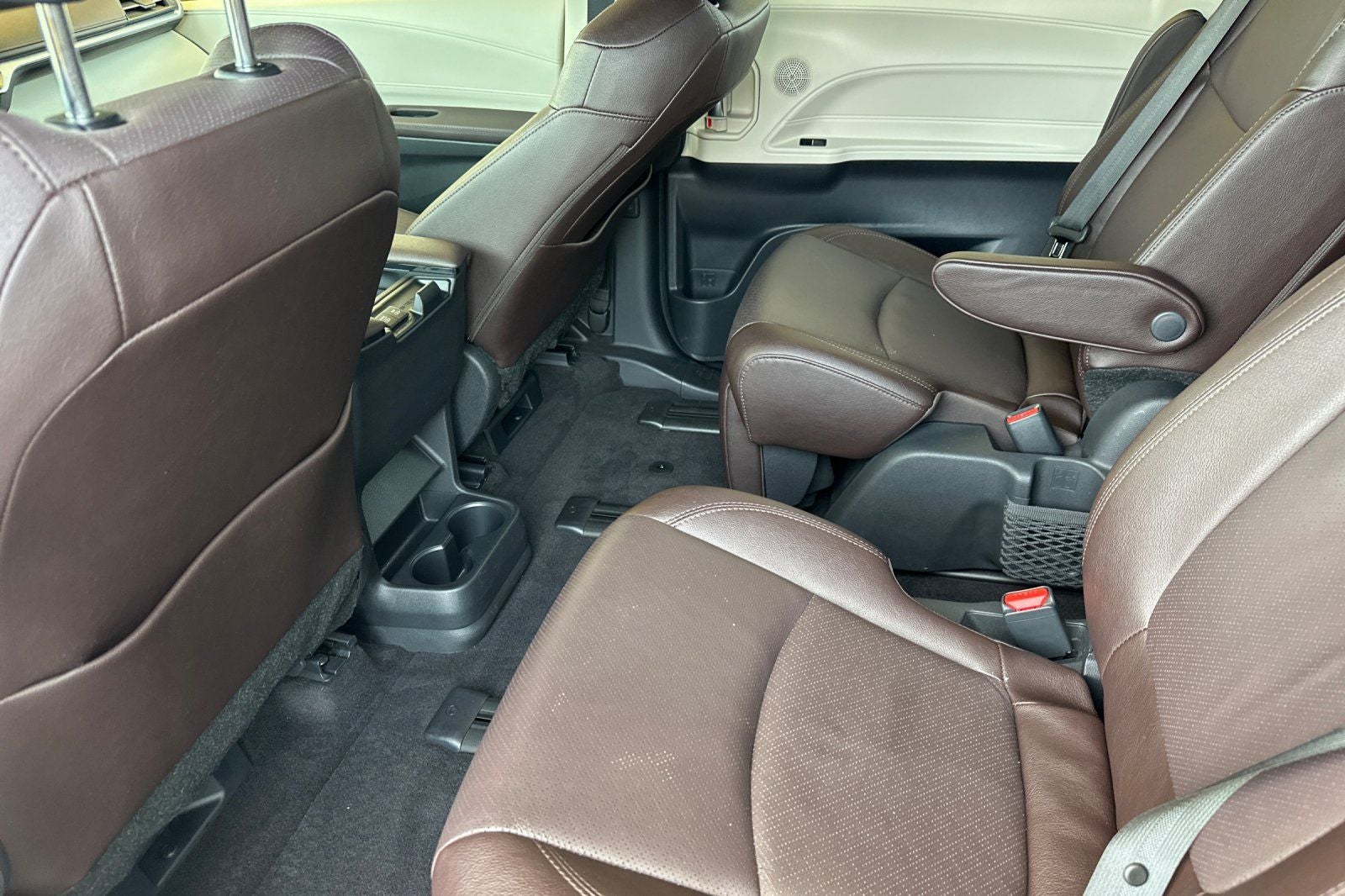 2023 Toyota Sienna Platinum 7 Passenger