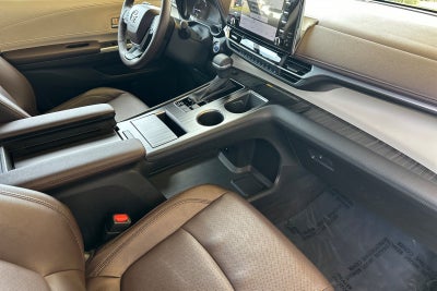2023 Toyota Sienna Platinum 7 Passenger