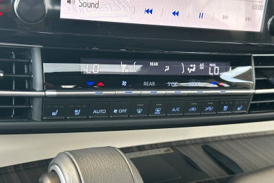 2023 Toyota Sienna Platinum 7 Passenger