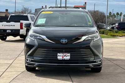 2023 Toyota Sienna Platinum 7 Passenger