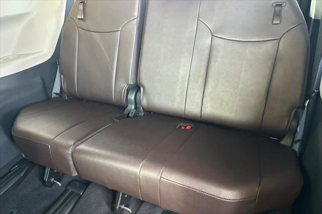 2023 Toyota Sienna Platinum 7 Passenger
