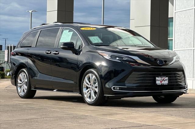 2023 Toyota Sienna Platinum 7 Passenger