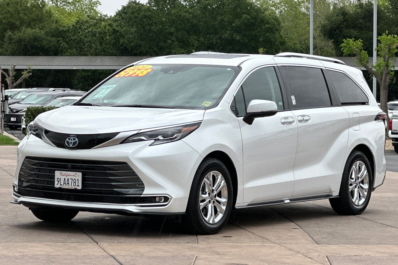 2024 Toyota Sienna Platinum 7 Passenger