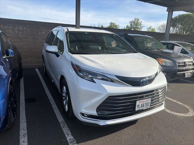 2024 Toyota Sienna Platinum 7 Passenger