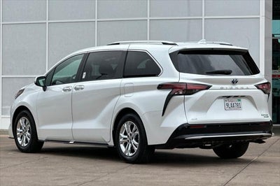 2024 Toyota Sienna Platinum 7 Passenger