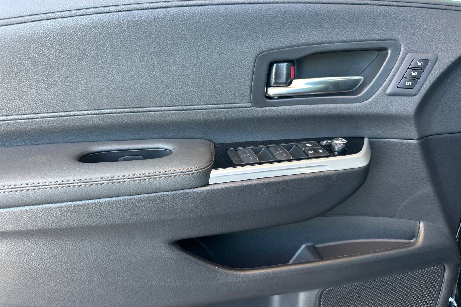 2026 Toyota Sienna Platinum 7 Passenger