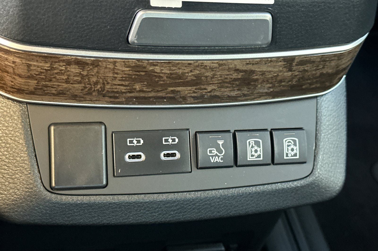 2026 Toyota Sienna Platinum 7 Passenger