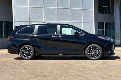 2026 Toyota Sienna Platinum 7 Passenger