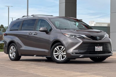 2021 Toyota Sienna Platinum 7 Passenger