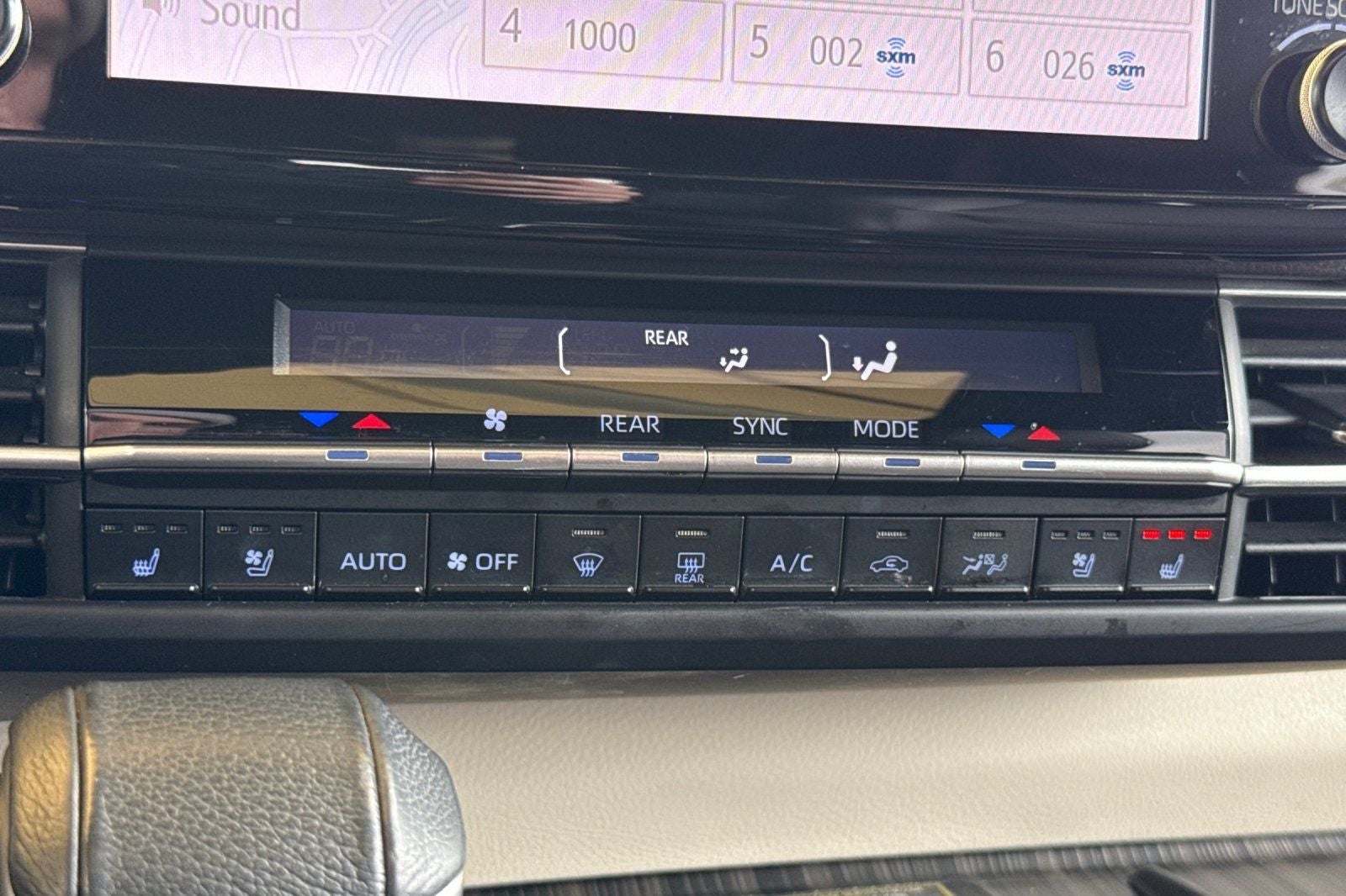 2021 Toyota Sienna Platinum 7 Passenger