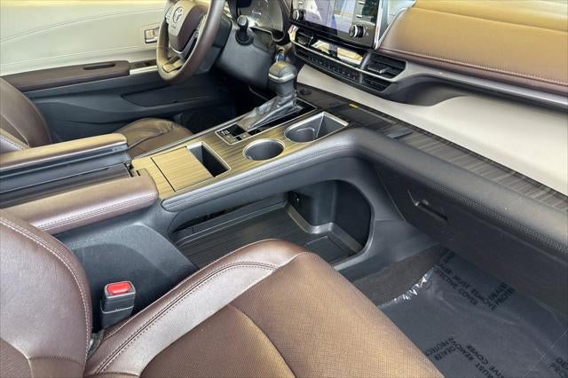 2021 Toyota Sienna Platinum 7 Passenger