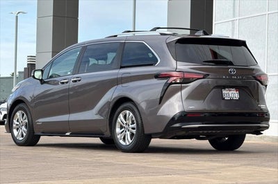 2021 Toyota Sienna Platinum 7 Passenger
