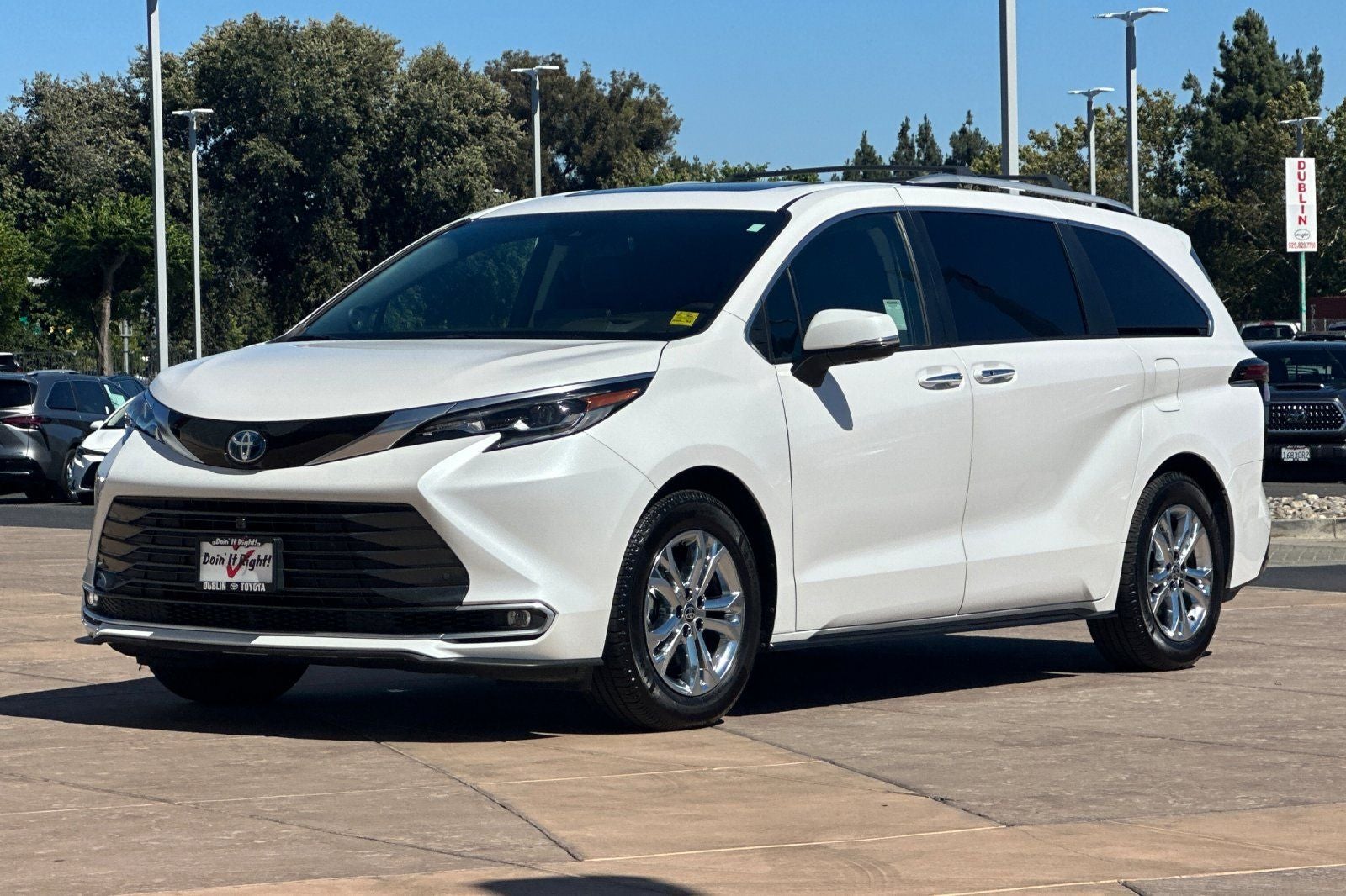 2024 Toyota Sienna Platinum 7 Passenger