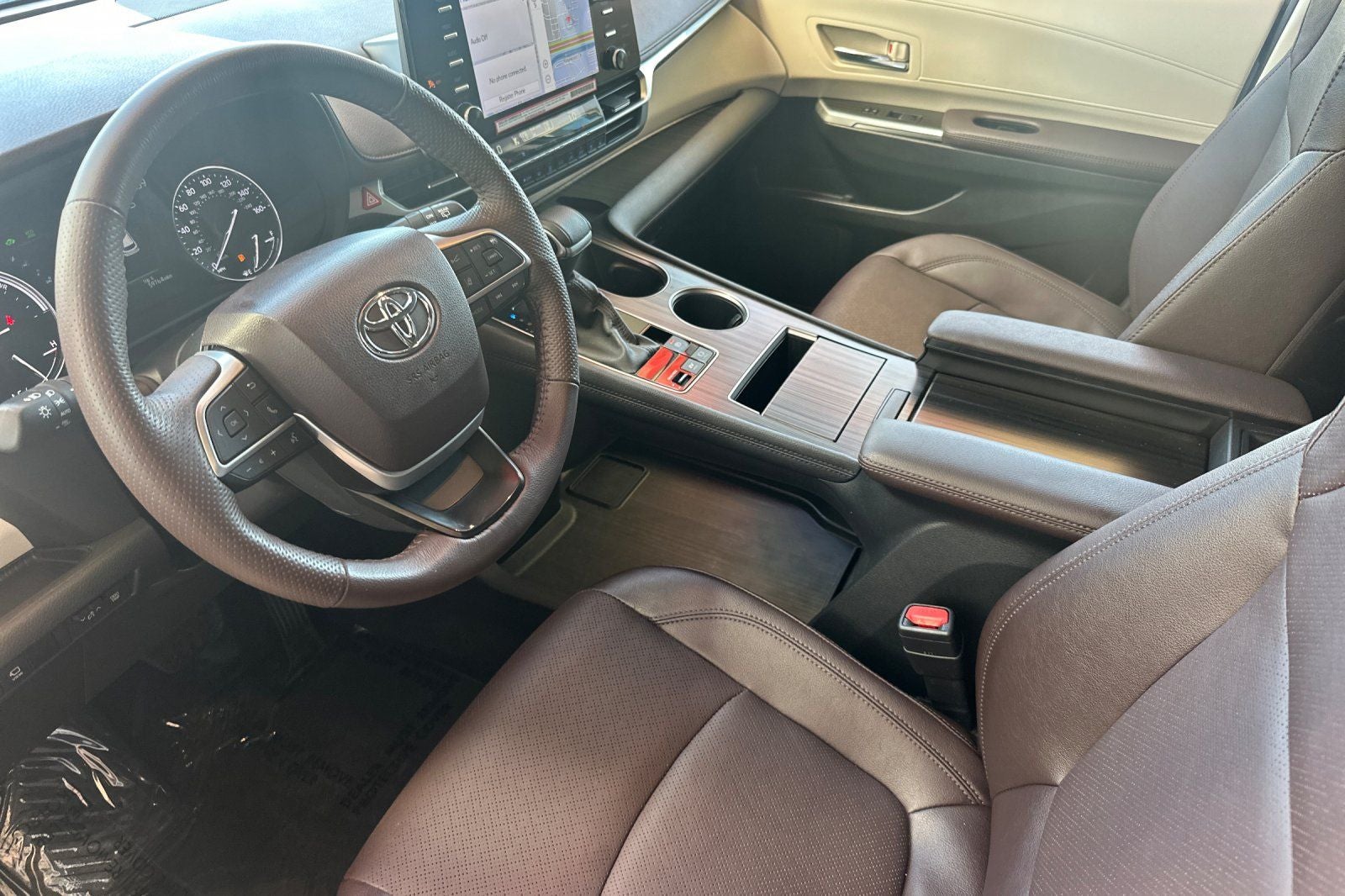 2024 Toyota Sienna Platinum 7 Passenger