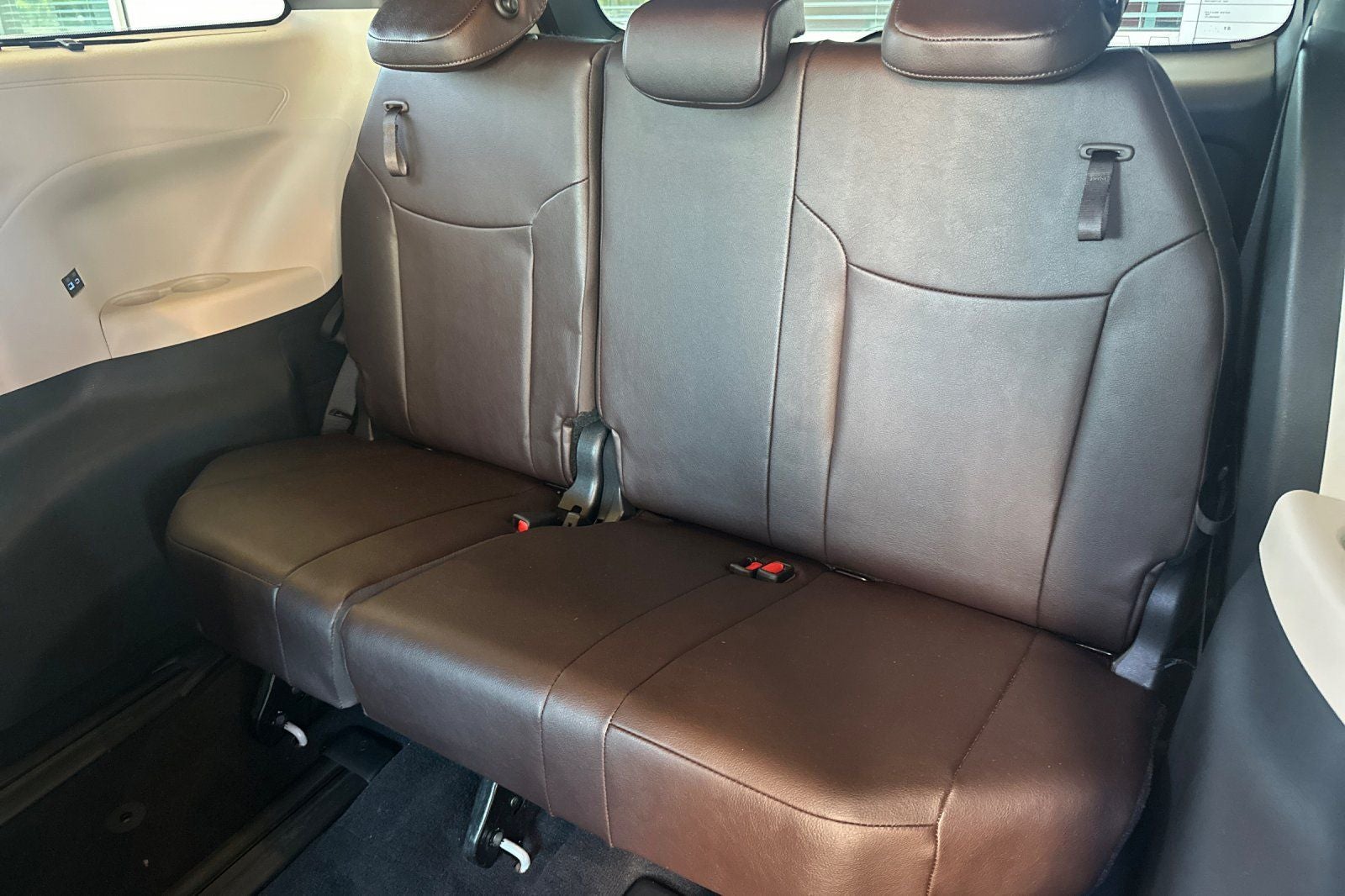 2024 Toyota Sienna Platinum 7 Passenger