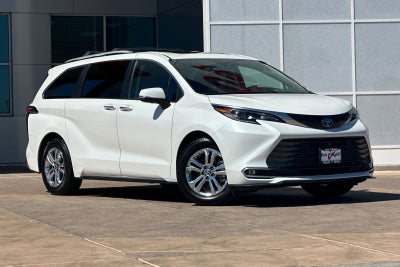 2024 Toyota Sienna Platinum 7 Passenger