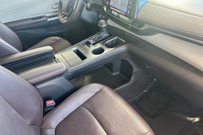 2024 Toyota Sienna Platinum 7 Passenger