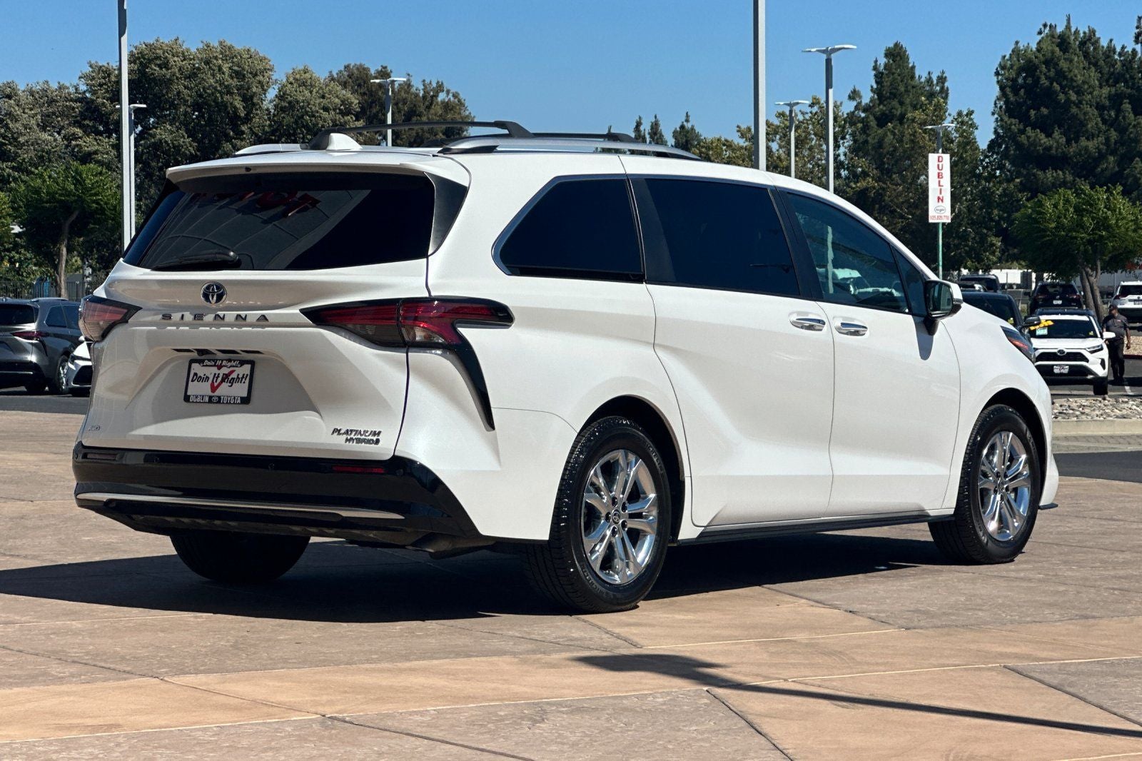2024 Toyota Sienna Platinum 7 Passenger