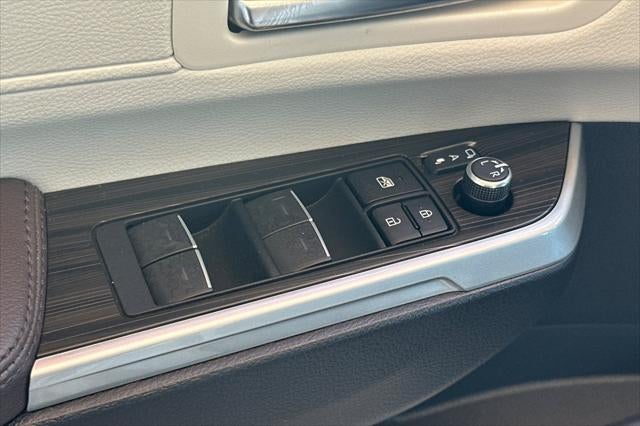 2024 Toyota Sienna Platinum 7 Passenger