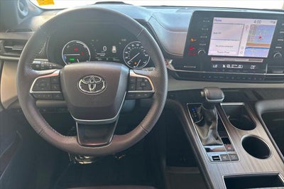 2024 Toyota Sienna Platinum 7 Passenger