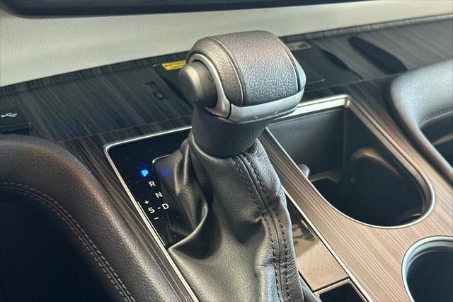 2024 Toyota Sienna Platinum 7 Passenger