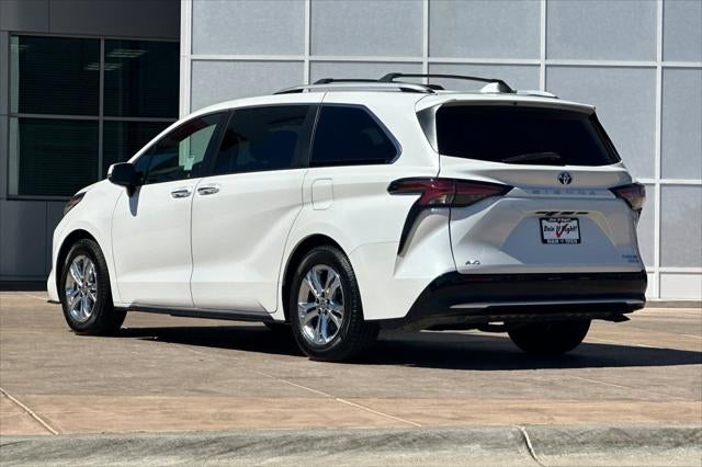 2024 Toyota Sienna Platinum 7 Passenger