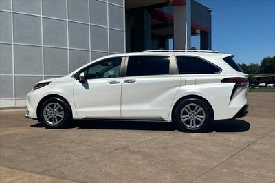 2024 Toyota Sienna Platinum 7 Passenger