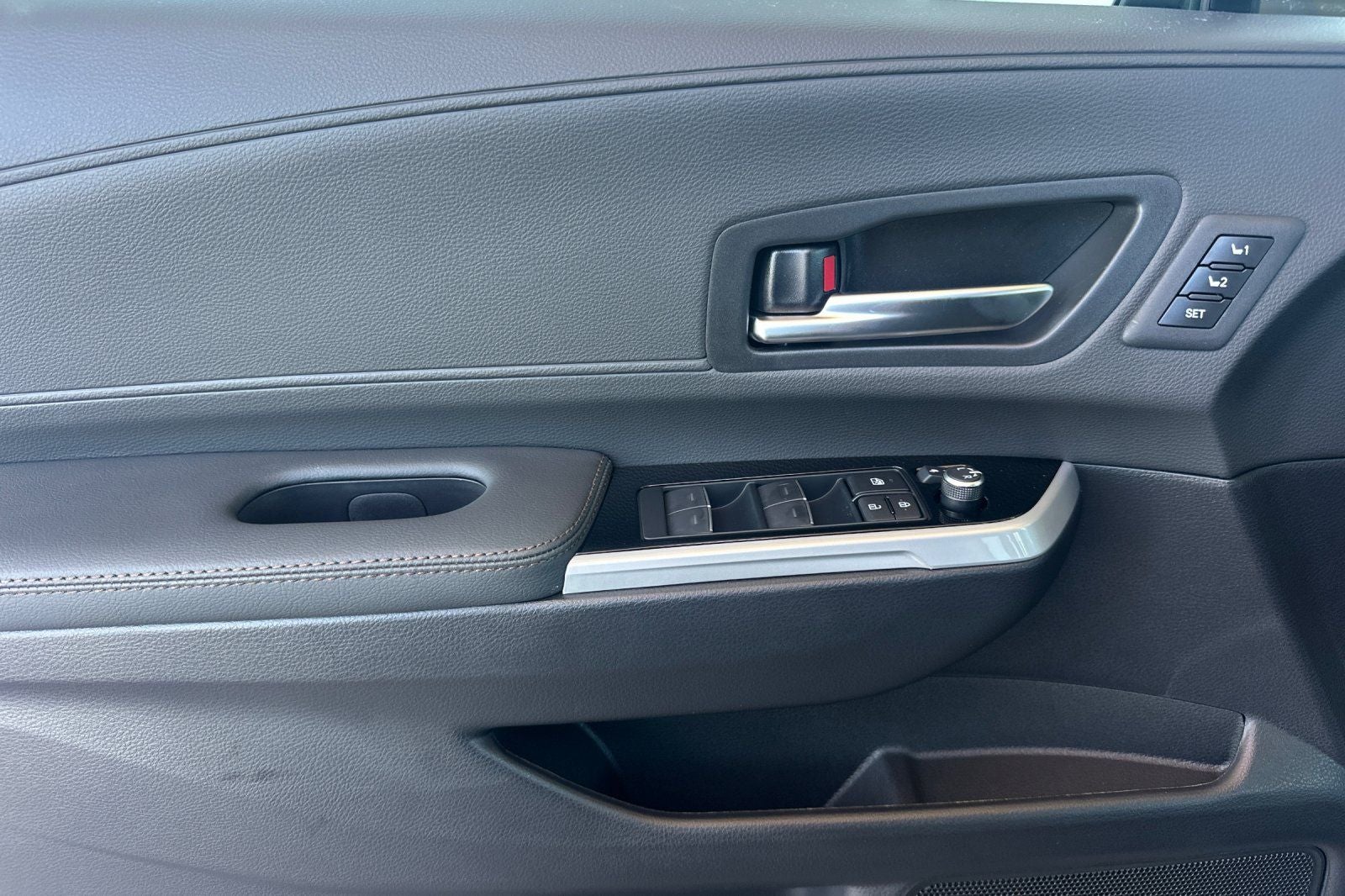 2026 Toyota Sienna Platinum 7 Passenger