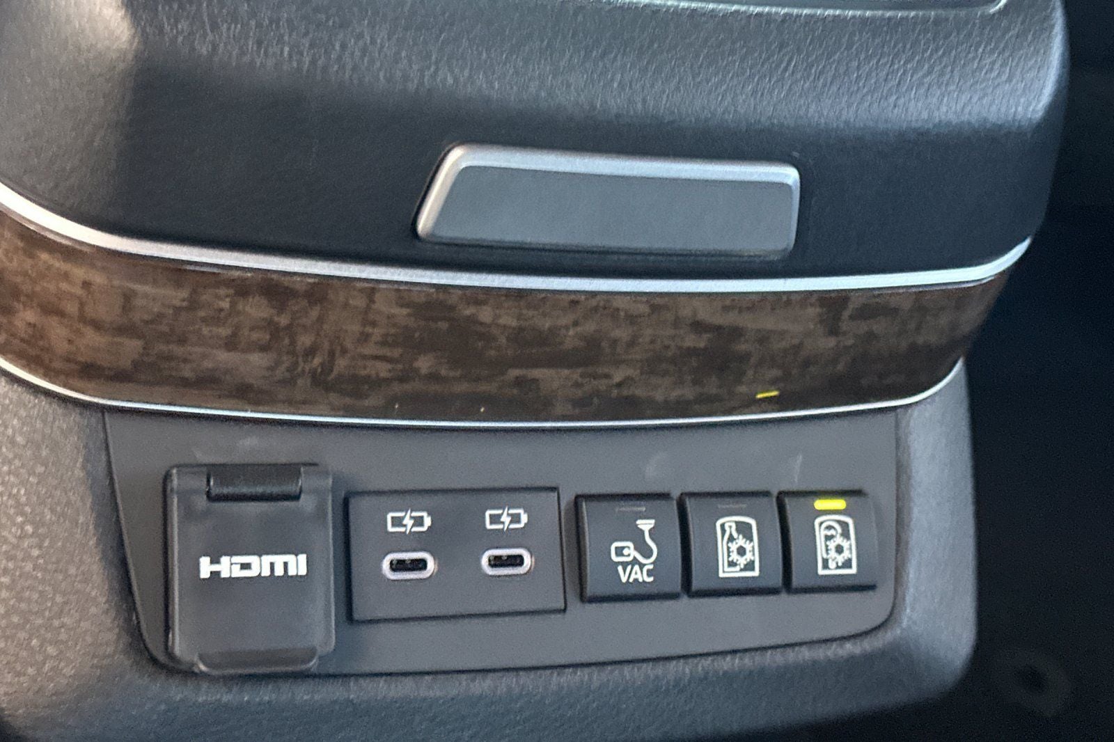 2026 Toyota Sienna Platinum 7 Passenger