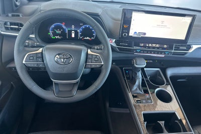 2026 Toyota Sienna Platinum 7 Passenger