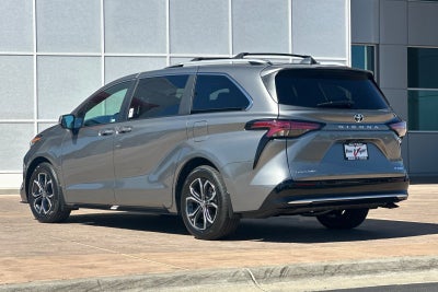2026 Toyota Sienna Platinum 7 Passenger