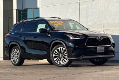 2022 Toyota Highlander Platinum