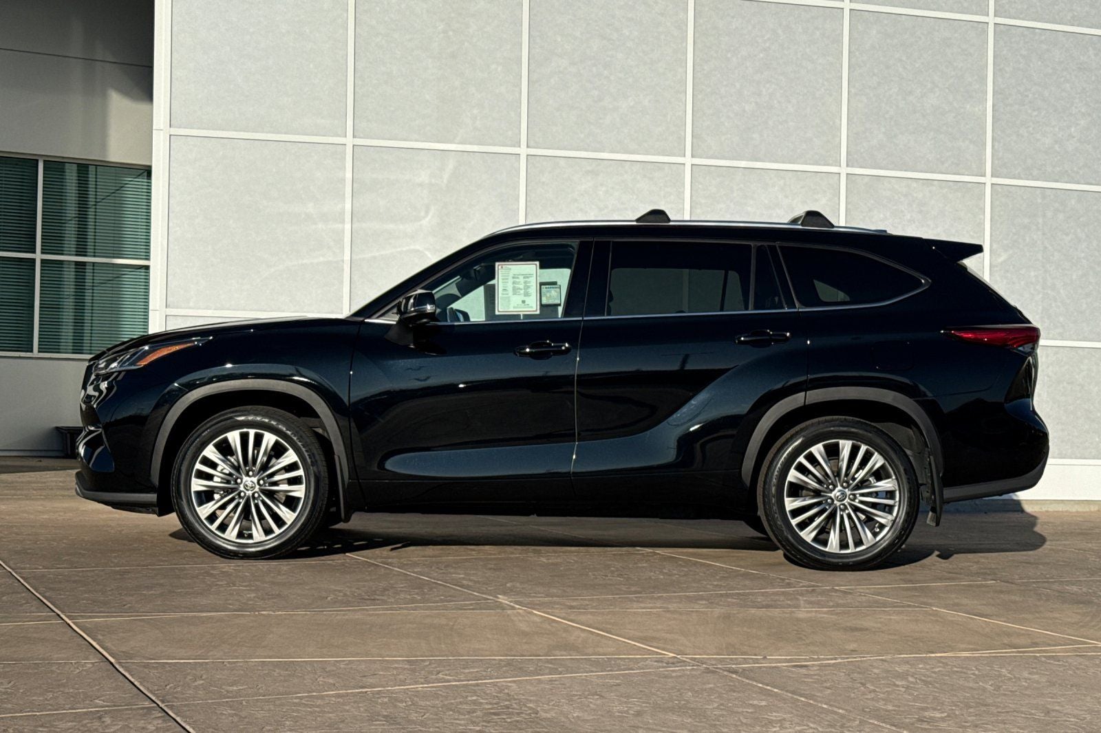 2022 Toyota Highlander Platinum