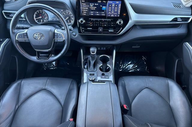 2022 Toyota Highlander Platinum