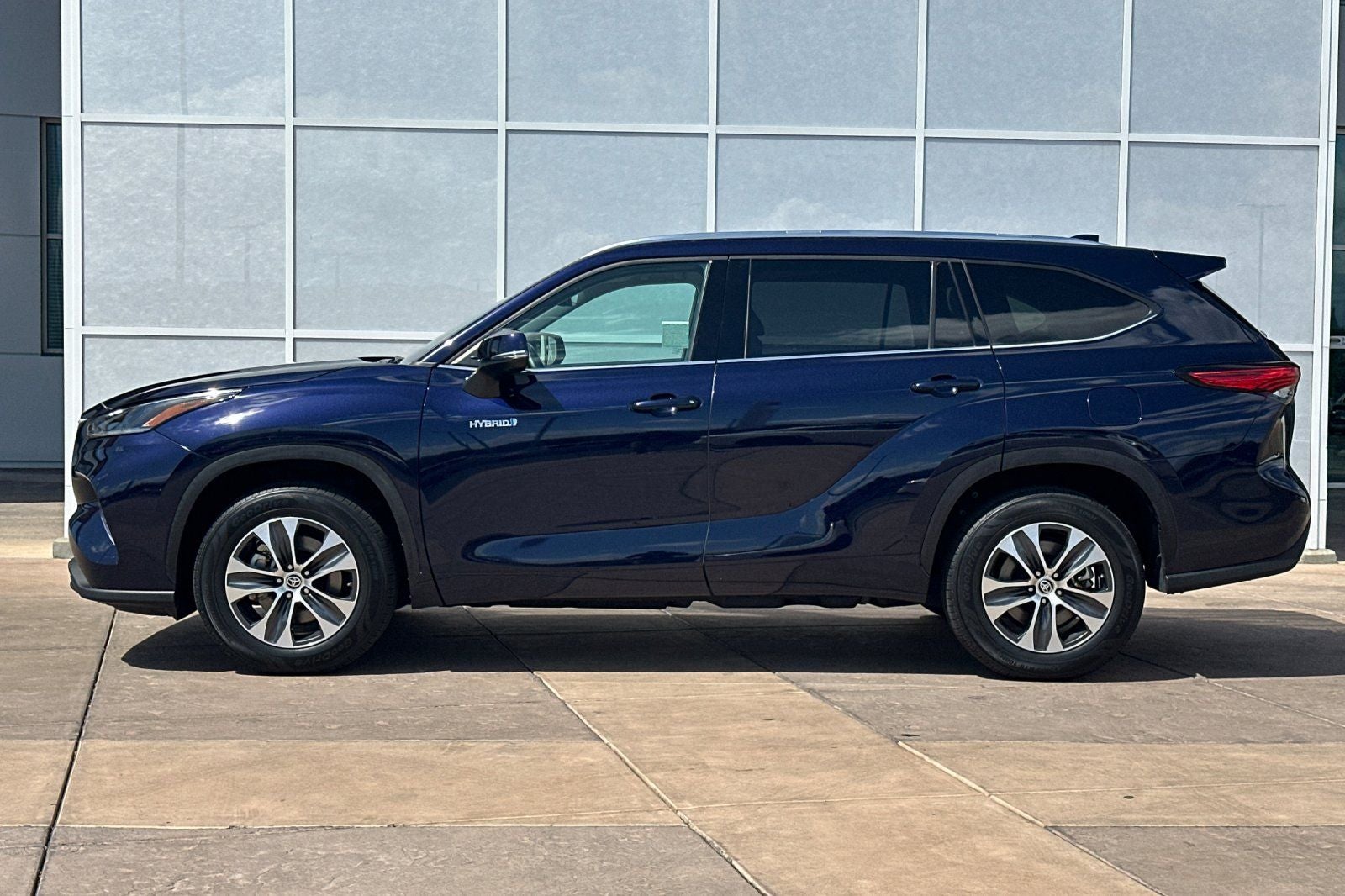 2021 Toyota Highlander Hybrid XLE