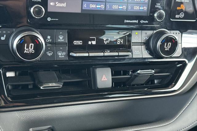 2022 Toyota Highlander Hybrid XLE