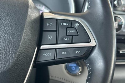 2022 Toyota Highlander Hybrid XLE