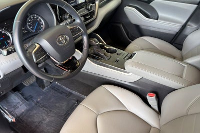 2021 Toyota Highlander Hybrid XLE