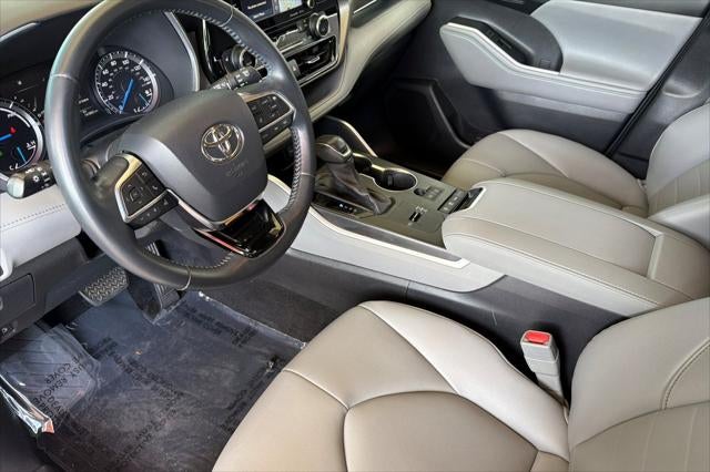 2021 Toyota Highlander Hybrid XLE