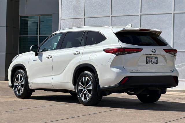2021 Toyota Highlander Hybrid XLE