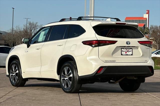 2021 Toyota Highlander Hybrid XLE