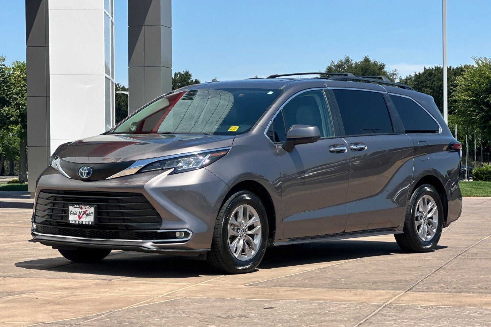 2022 Toyota Sienna XLE 7 Passenger