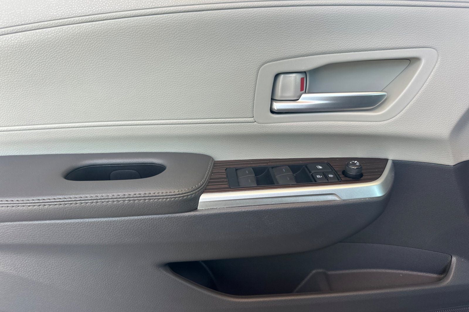 2022 Toyota Sienna XLE 7 Passenger