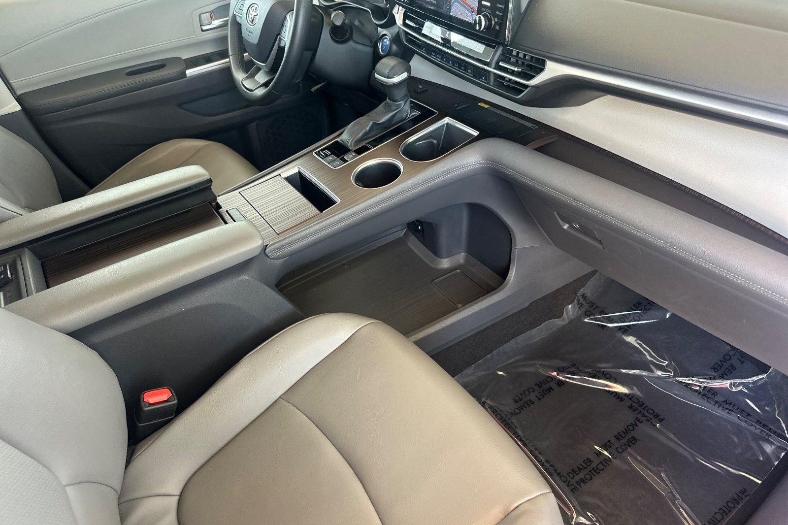 2022 Toyota Sienna XLE 7 Passenger