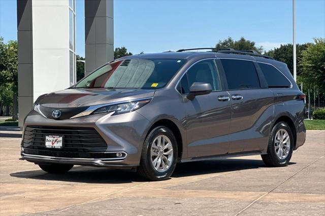 2022 Toyota Sienna XLE 7 Passenger