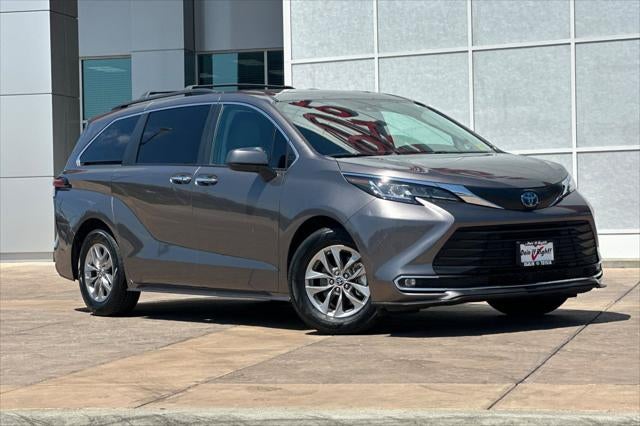 2022 Toyota Sienna XLE 7 Passenger