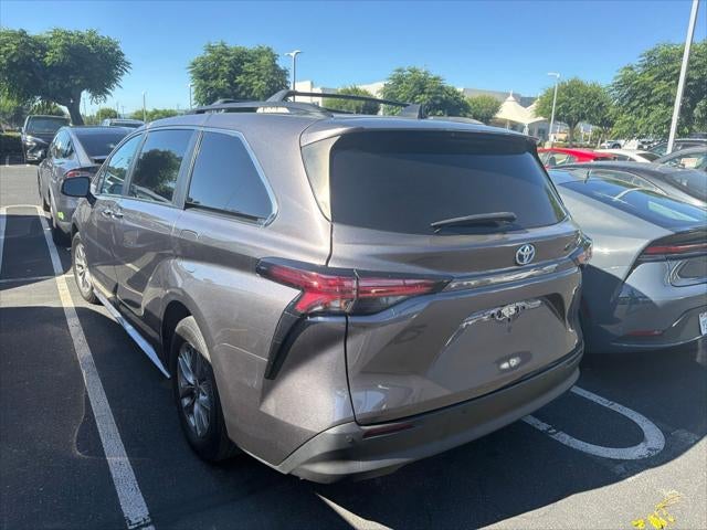 2022 Toyota Sienna XLE 7 Passenger